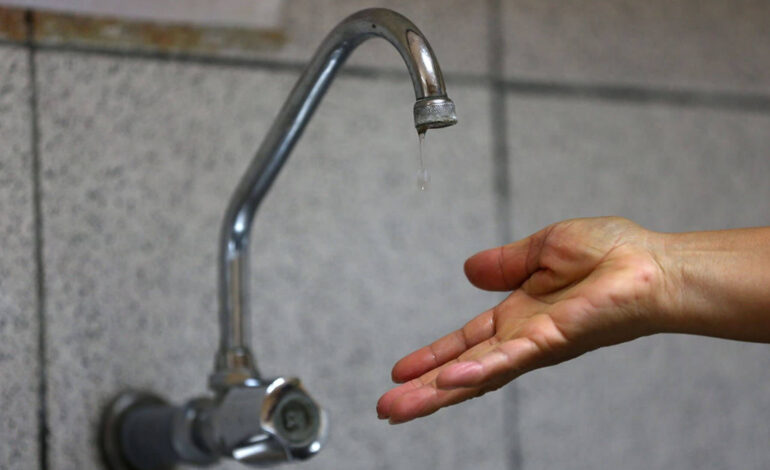 Tres unidades residenciales de La Estrella mueren de sed: no tienen agua hace más de una semana