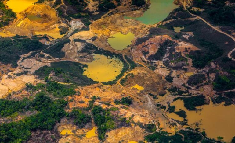 Corantioquia propone plan para formalizar minería en Bajo Cauca