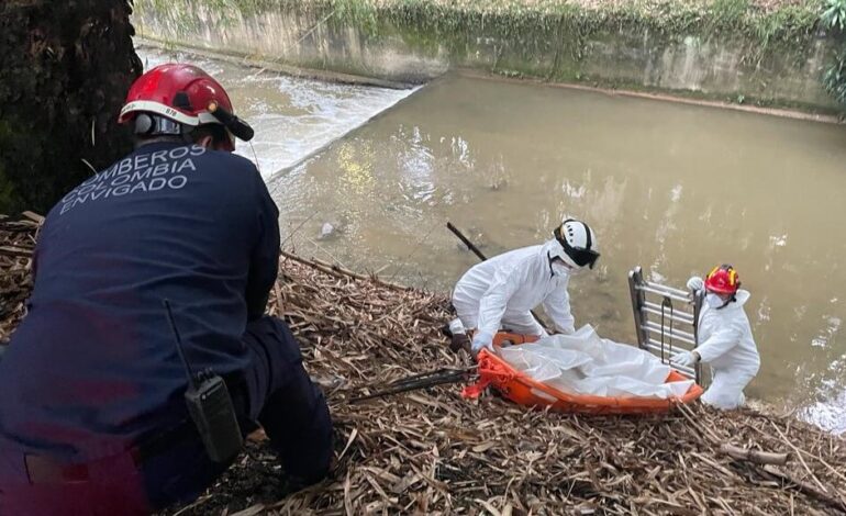 El cuerpo de un hombre fue encontrado flotando en la quebrada La Ayurá en Envigado