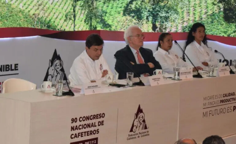 MINISTRO OCAMPO INCONFORME CON ELECCIÓN DEL GERENTE DE LA FEDERACIÓN NACIONAL DE CAFETEROS