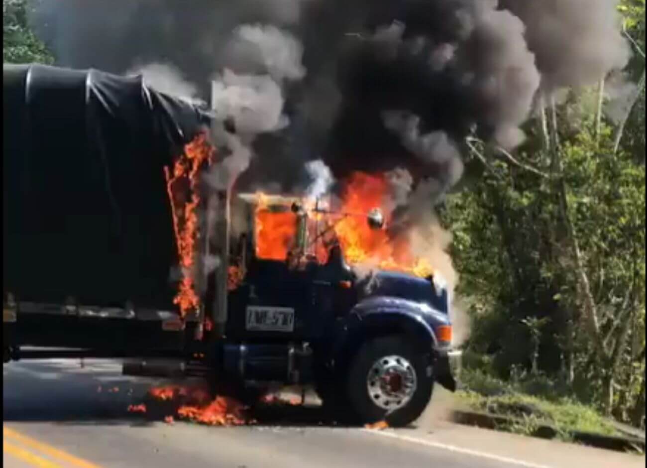 ¿Dónde quedaron las caravanas? Seis vehículos fueron quemados en la vía a la Costa Atlántica
