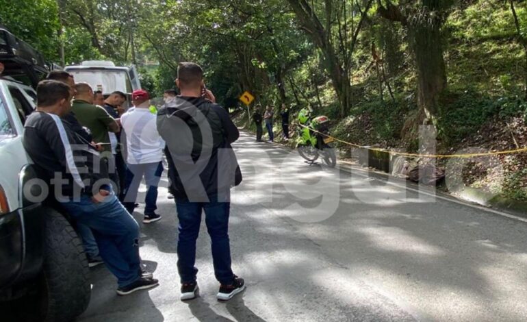 Ciclista encontró dos cadáveres envueltos en sábanas en una vía que conecta con Barbosa