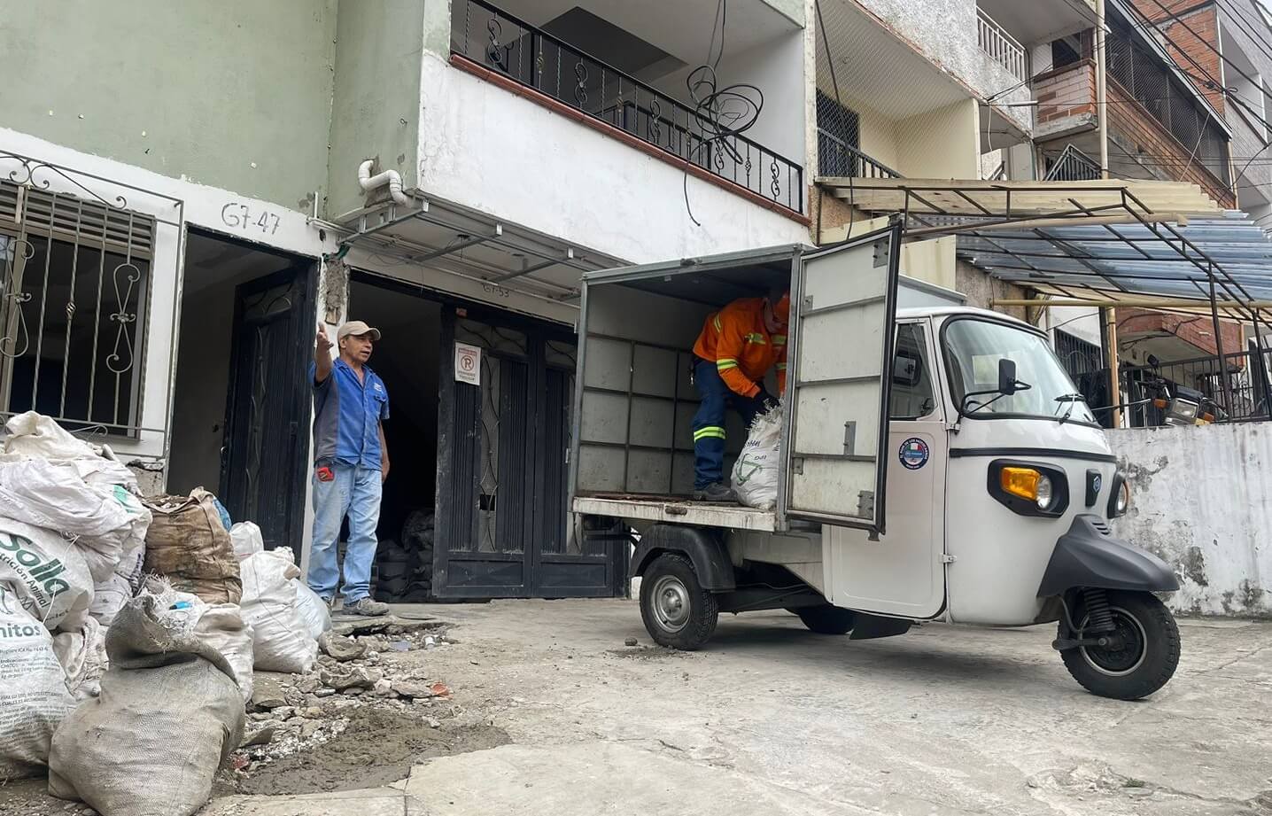 Medellín continúa con su estrategia de “Escombros Cero”, la apuesta para fortalecer la gestión de residuos 
