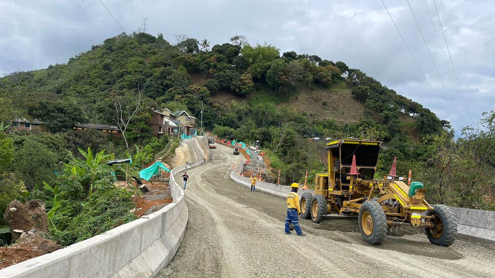 La carretera Santa Bárbara – La Pintada sector La Quiebra estará lista para el 30 de Julio
