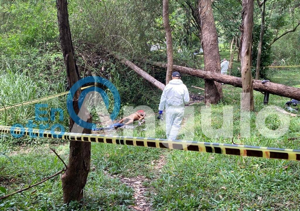 Hallaron a un hombre muerto y torturado dentro de uno de los matorrales del cerro El Volador