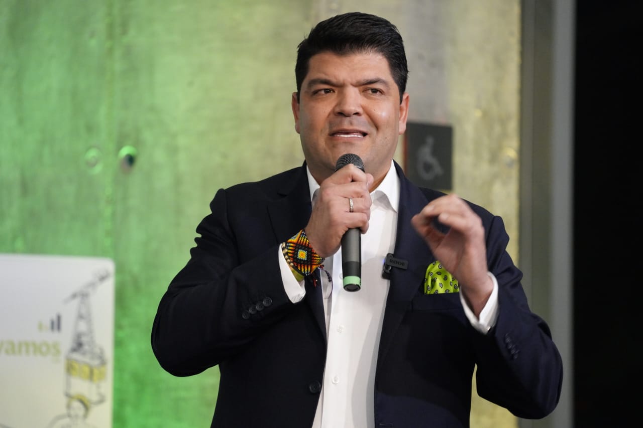 Juan Diego Gómez negó cualquier alianza y aseguró que va hasta el final de las elecciones