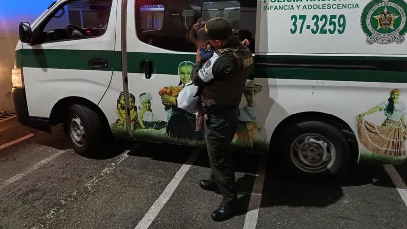 Rescatan bebé de 9 meses abandonada en un hotel en el centro de Medellín