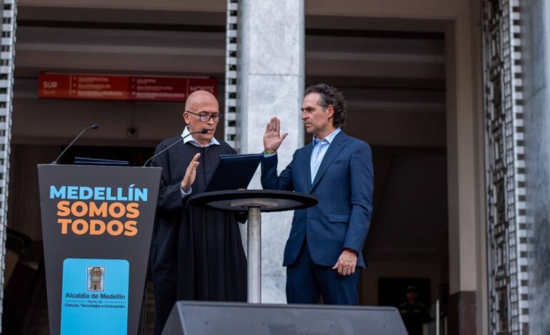 Federico Gutiérrez asumió como alcalde de Medellín llamando a la unidad y la acción