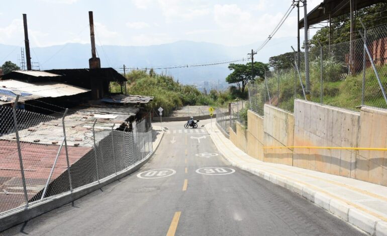 Habitantes de El Manzanillo, en Itagüí, estrenan vía para la conexión interveredal