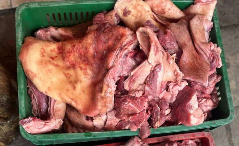 ¿Vendían carne rancia? Incautan una tonelada de carne en malas condiciones el centro de Medellín