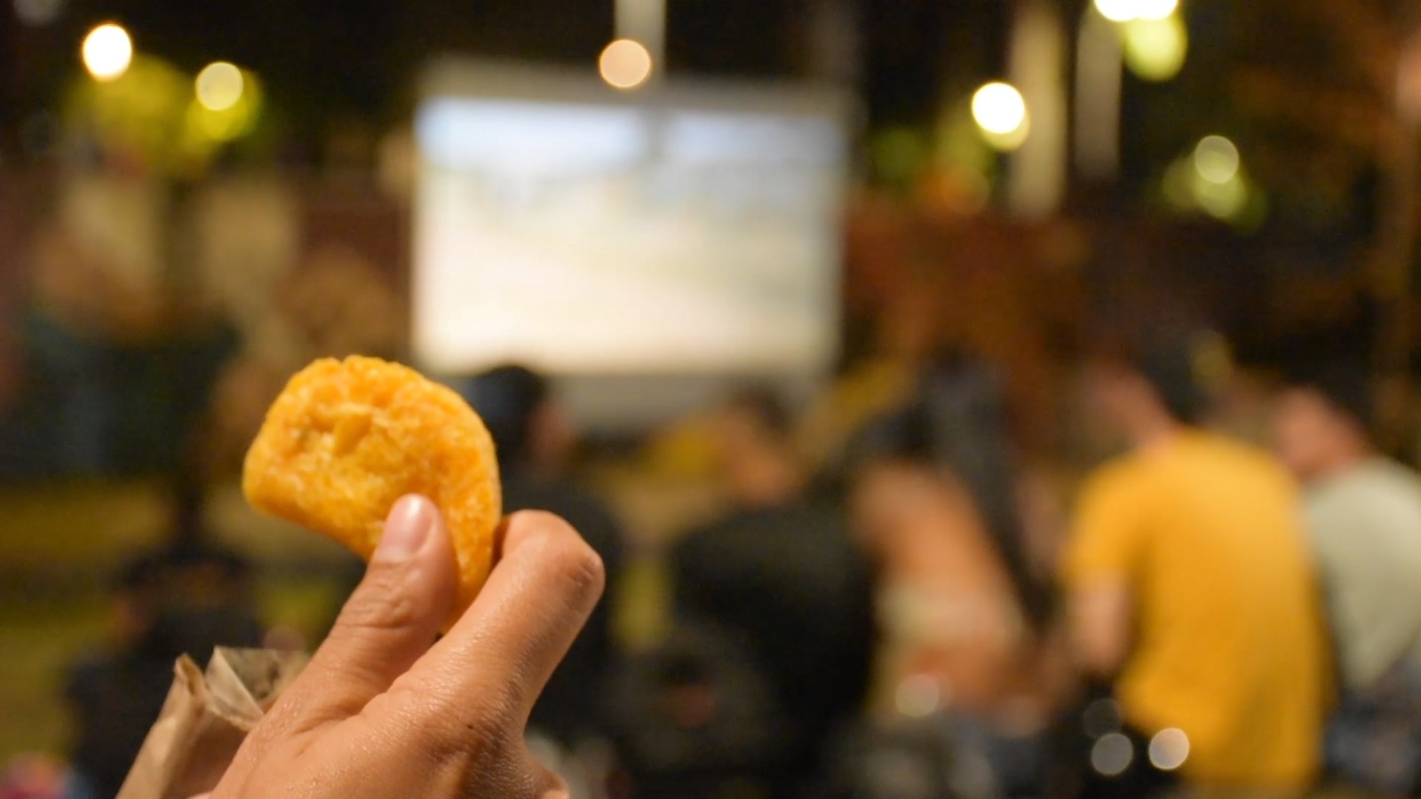Con cine y empanadas, Medellín busca devolverle la vida al Parque Bicentenario