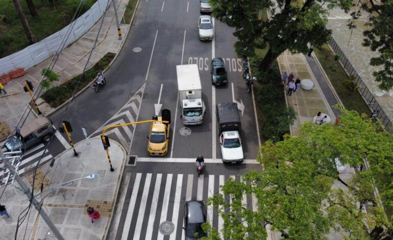 Itagüí implementa nuevos cruces semafóricos para mejorar la movilidad