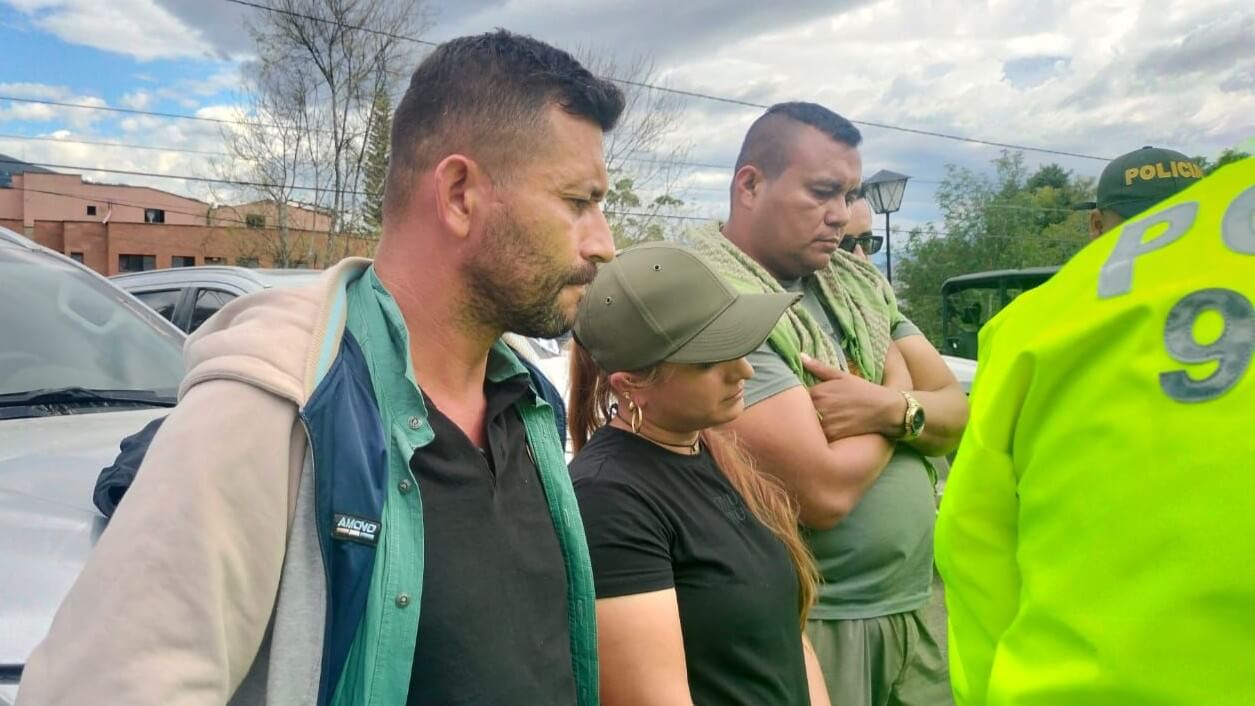 Interceptan en camionetas de la UNP a cabecillas de las disidencias de las Farc en Antioquia