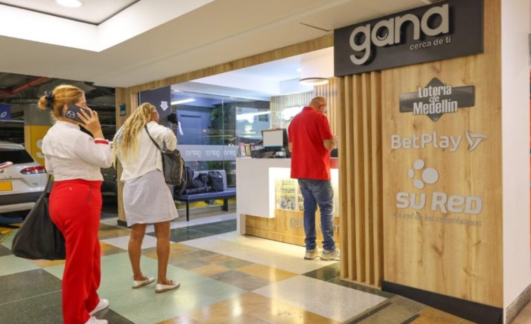 Miles de antioqueños celebran que ganaron más de $2.580 millones en premios