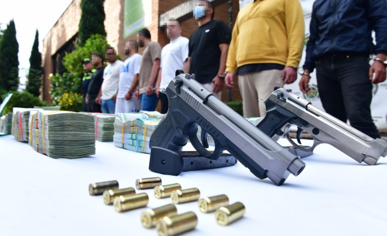 En operativo internacional cayó red de estafas digitales en Medellín
