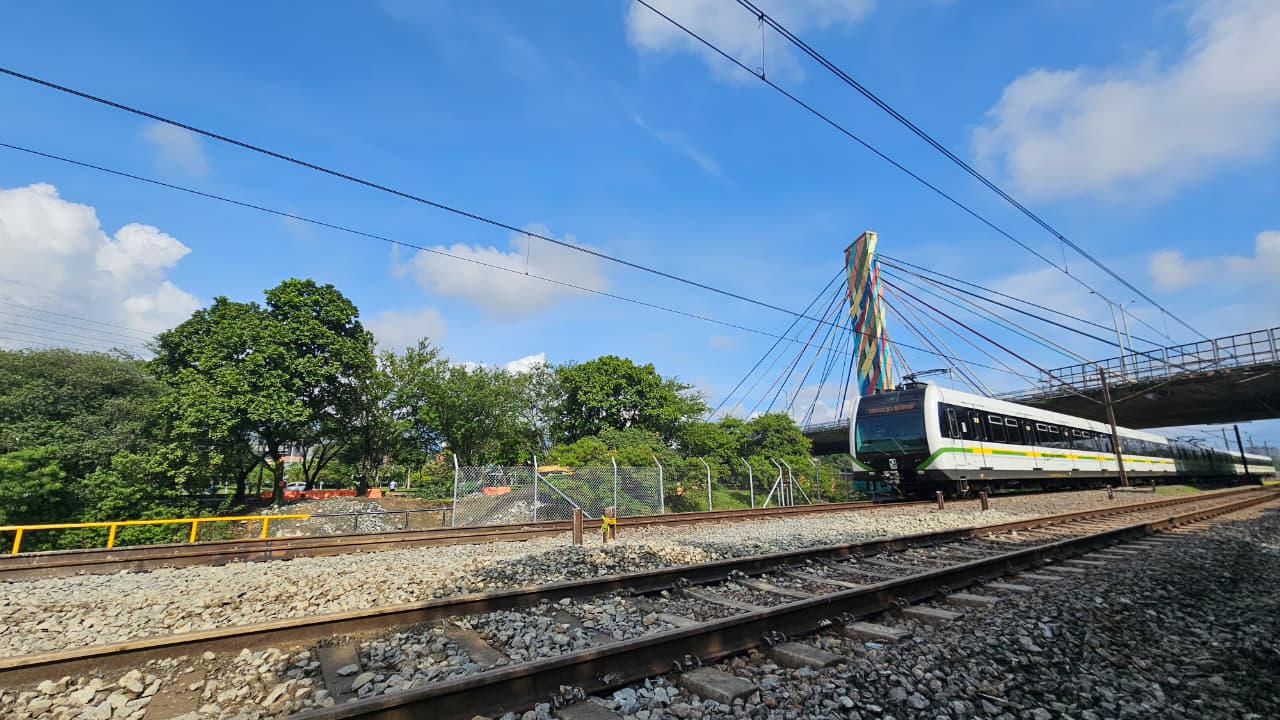 En medio de la tragedia, se solucionó el problema del metro en El Poblado y ya funciona por completo en toda la línea A