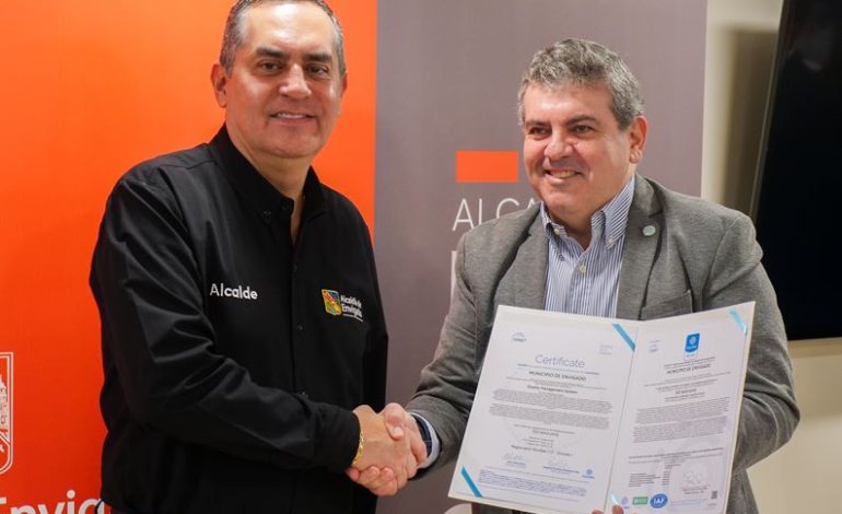 La calidad no se improvisa: Envigado recibió ocho certificados por parte de Icontec