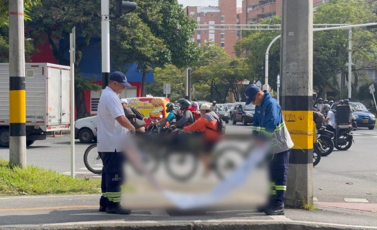 Tumbaron 12 publicidades políticas en Medellín que no cumplían con las normas para ser instaladas en las calles