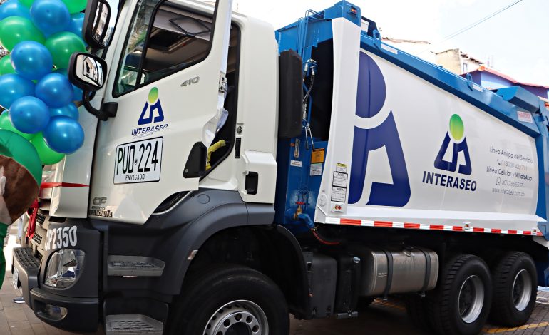 Un carro recolector de última tecnología permite a La Estrella tener un mejor servicio de recolección de basuras