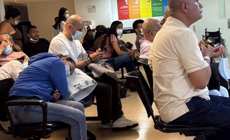 La crisis en la salud tiene a los hospitales sin dónde atender urgencias en Medellín: pacientes deben esperar hasta cinco días