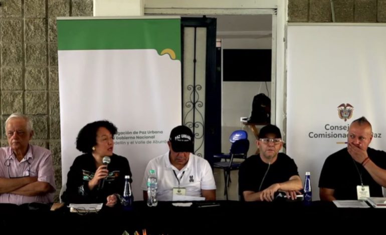 Mesa de paz urbana en el Valle de Aburrá se retoma con una promesa compleja: frenar venta de tusi en los barrios de Medellín