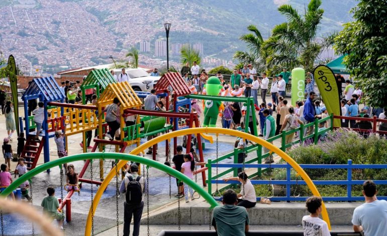 EPM hizo parque recreativo para niños con materiales reciclados en Medellín
