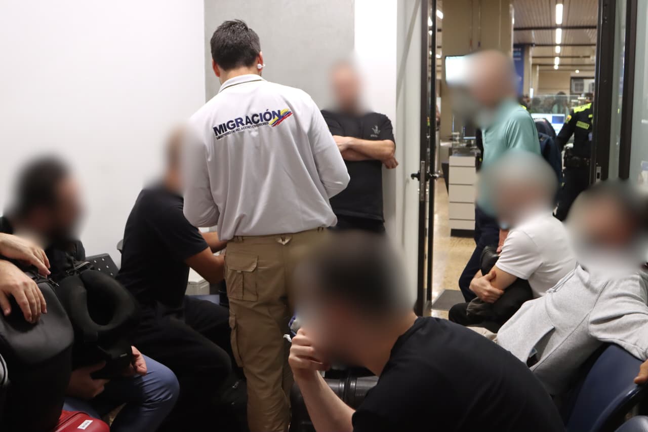 Duro contra los depravados sexuales: doce extranjeros fueron inadmitidos en Medellín por presunto turismo sexual