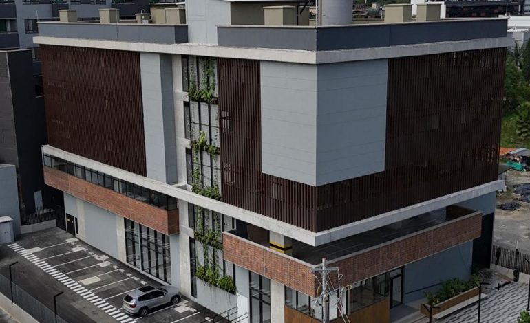 Envigado estrena una moderna sede de Movilidad tras millonaria inversión