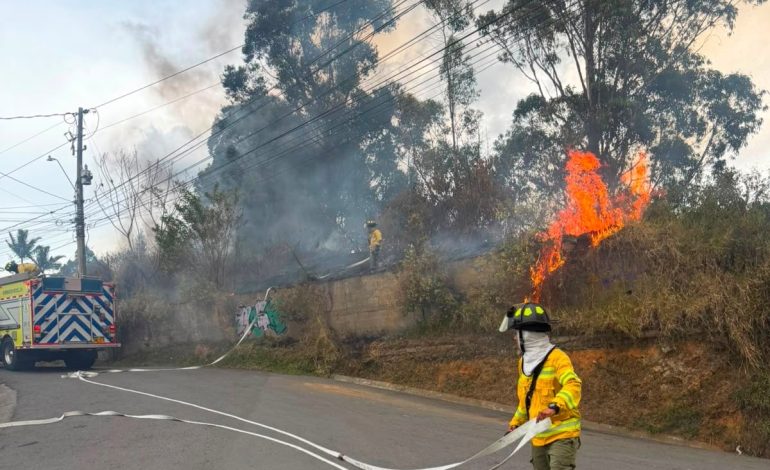 Ante la temporada de menos lluvias en Medellín, autoridades ya cuentan con plan de contingencia contra incendios forestales y otras emergencias