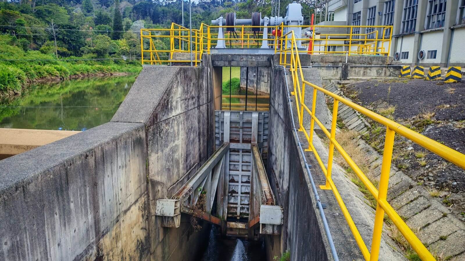 EPM anuncia racionamiento de agua en Medellín por fuerte verano
