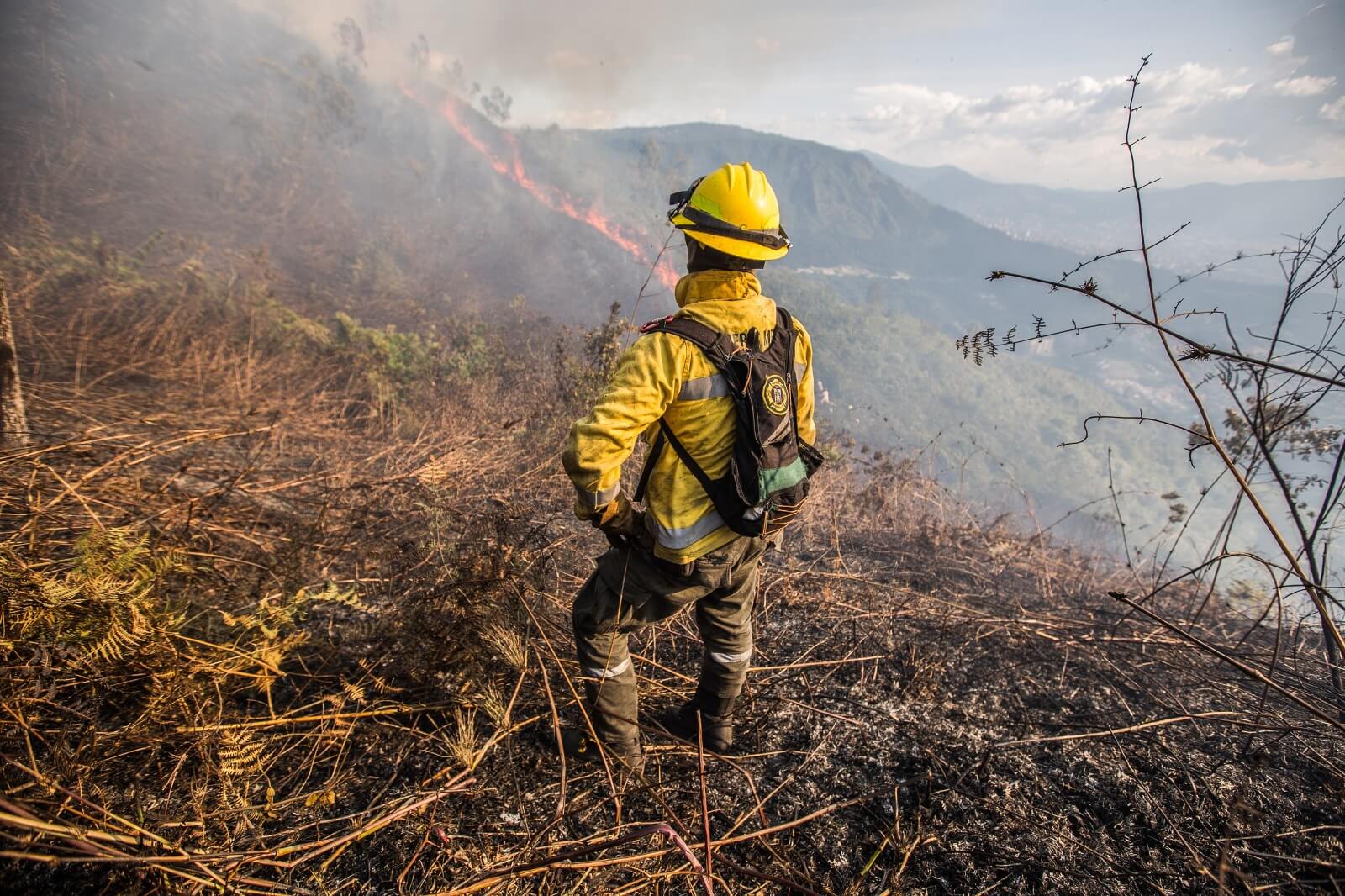 Incendios forestales en Medellín aumentan y activan alerta