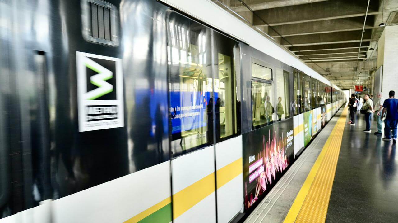 Medellín lleva su biodiversidad a dos trenes del Metro