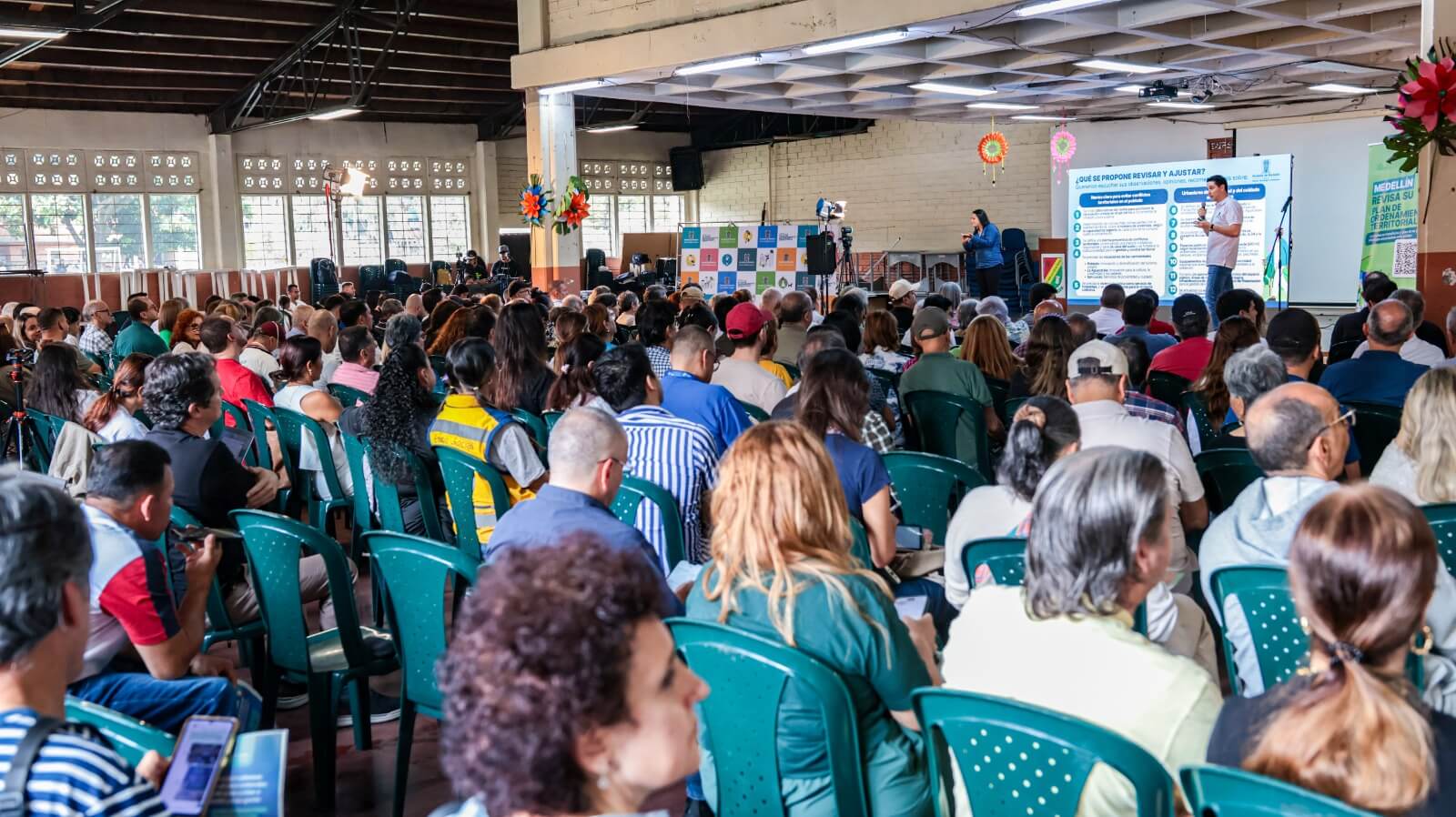 Medellín abre cabildo para revisar el nuevo POT