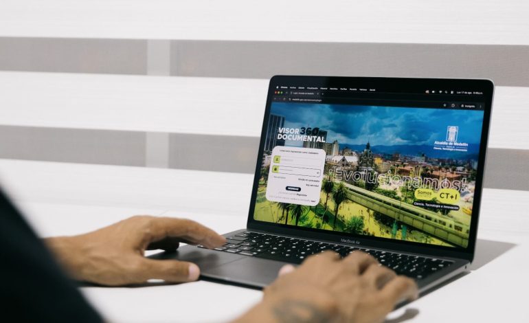 Visor 360 agiliza trámites y documentos en Medellín