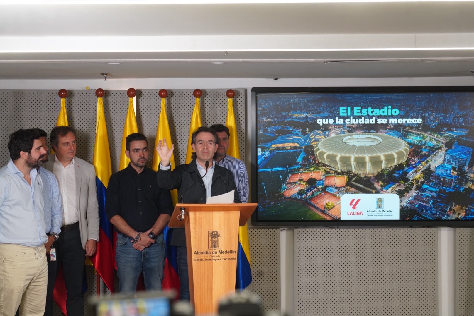 LALIGA asesora la transformación tecnológica del Atanasio Girardot en Medellín