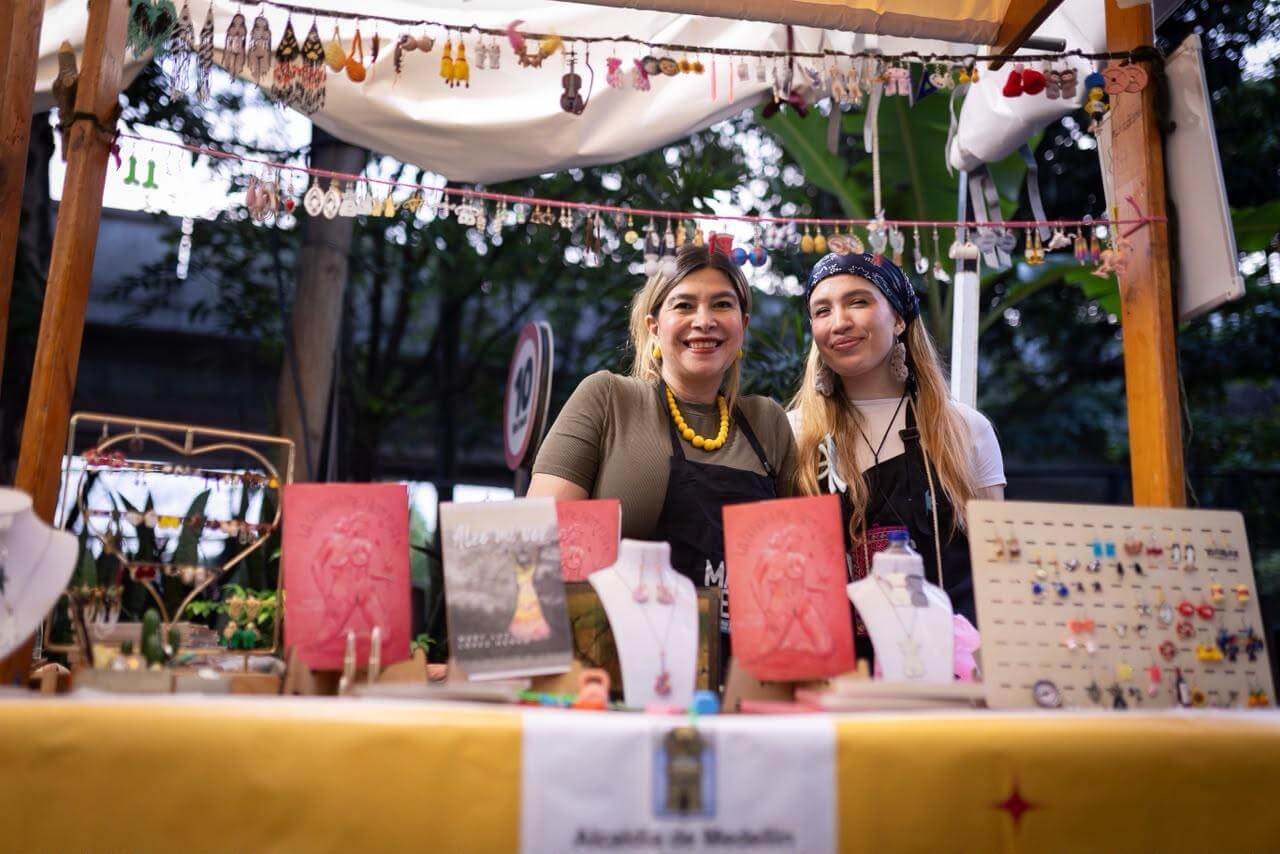 Emprendimientos de paz toman la Fiesta del Libro de Medellín