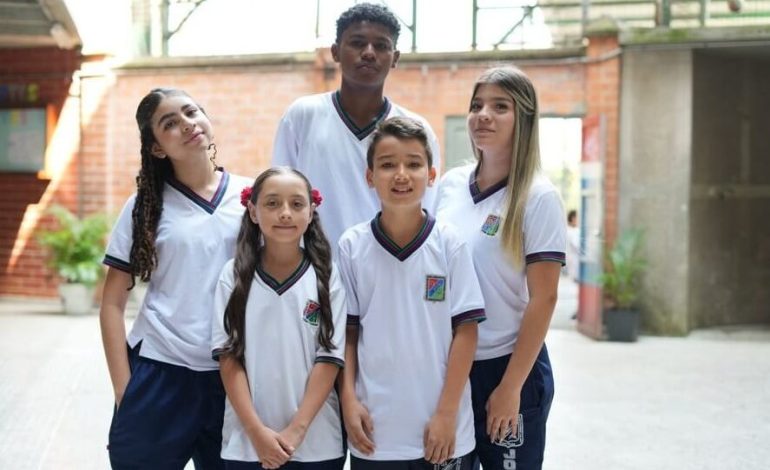 Abren matrículas para 2027 en colegios oficiales de Envigado