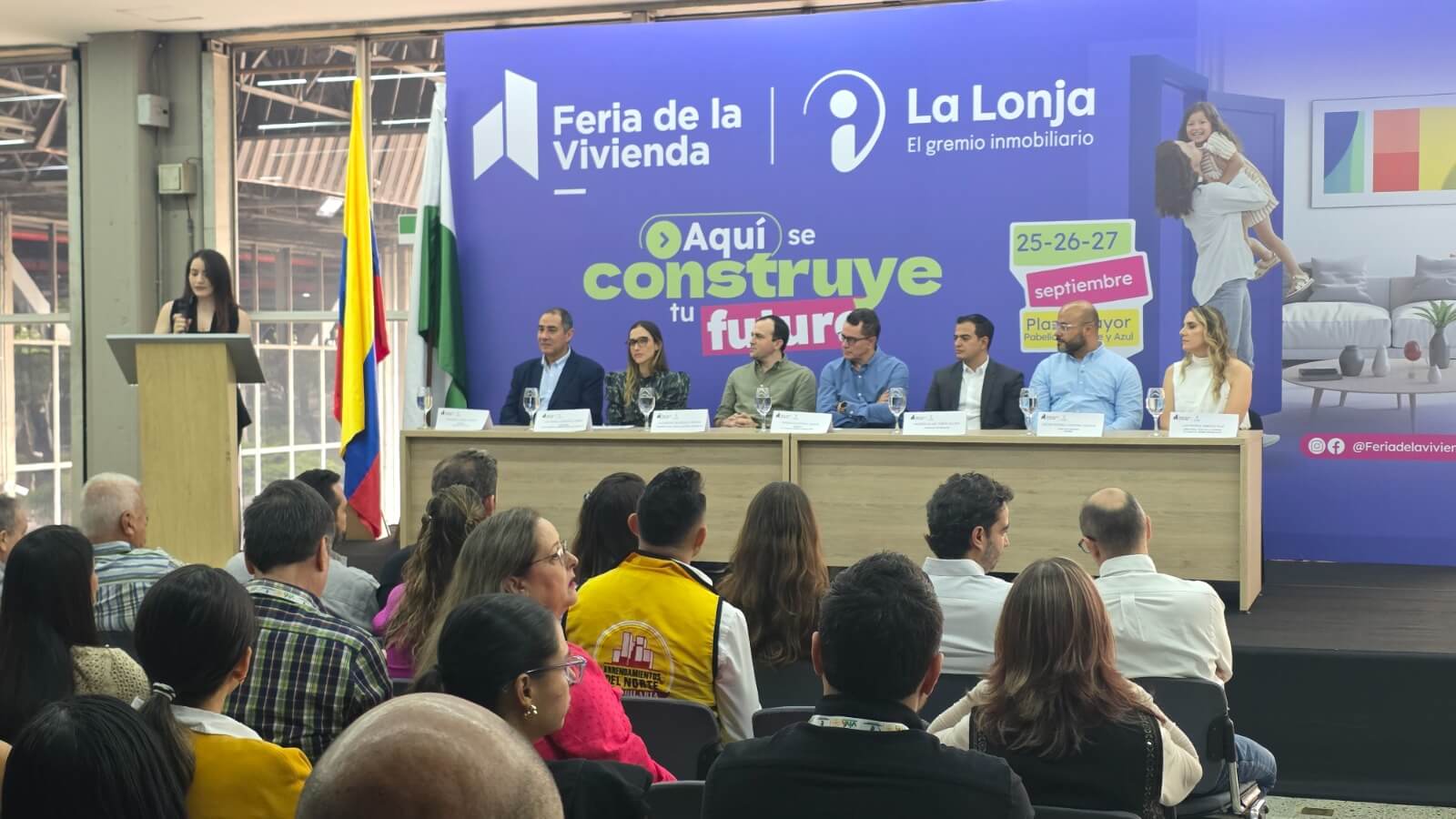 Medellín ofrece $15 millones a 200 hogares para vivienda