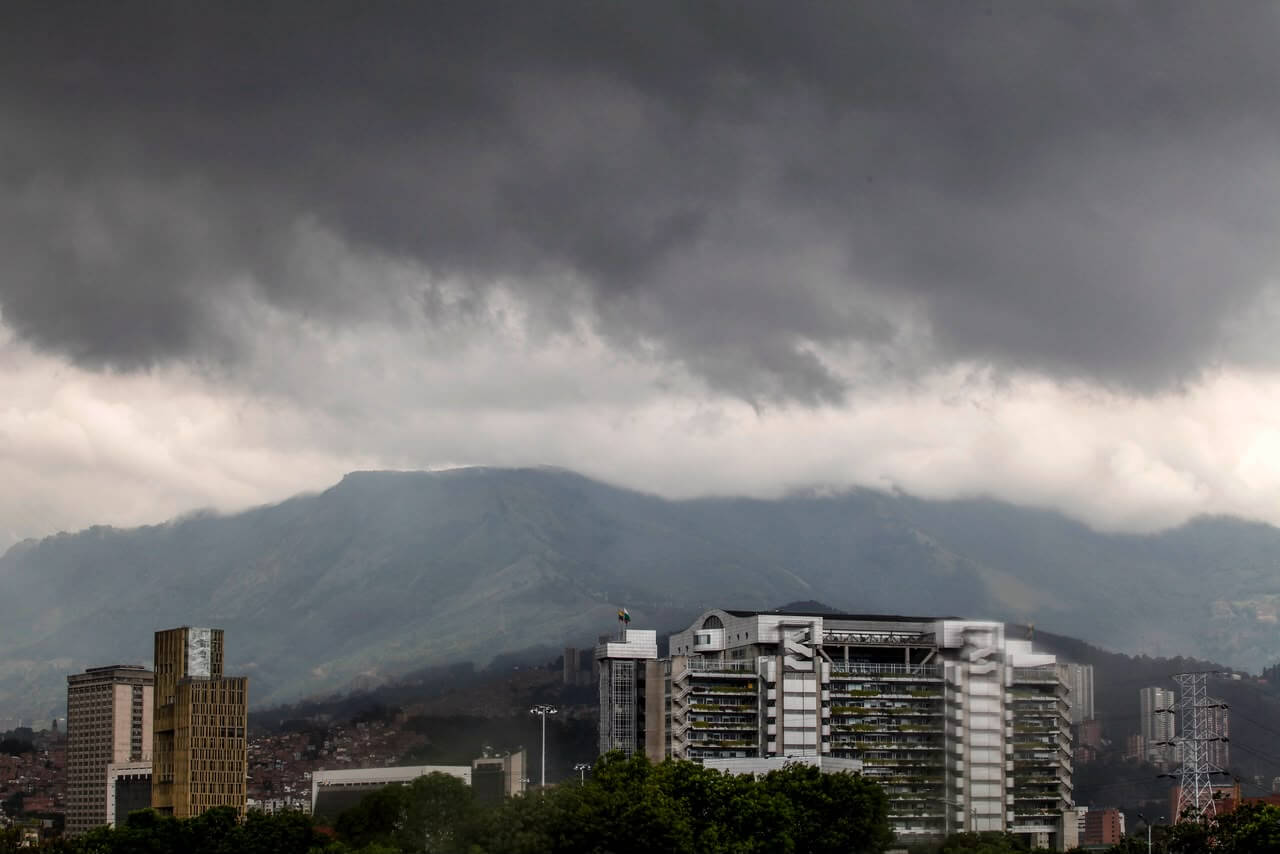 Tormenta dejó 263 descargas eléctricas en el Valle de Aburrá