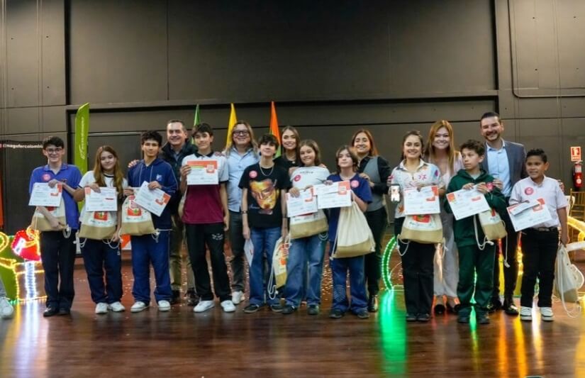 El arte hecho de reciclaje y las historias de Navidad fueron premiadas por la Alcaldía de Envigado