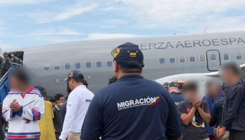 Migración Colombia expulsó a 98 extranjeros vinculados a actividades delictivas que cayeron en megaoperativo de De la Espriella