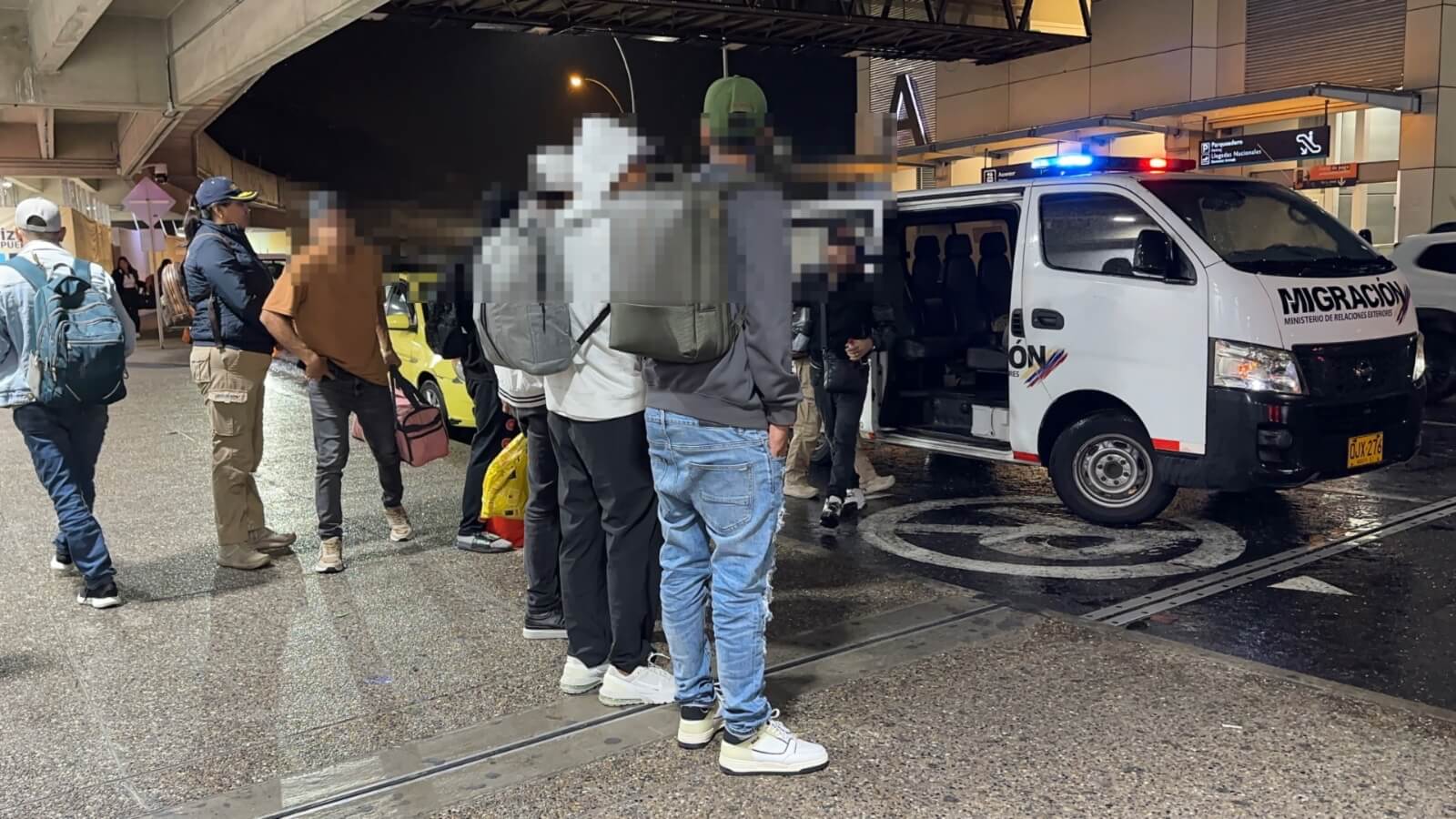 Medellín expulsa a nueve extranjeros por riesgos de seguridad