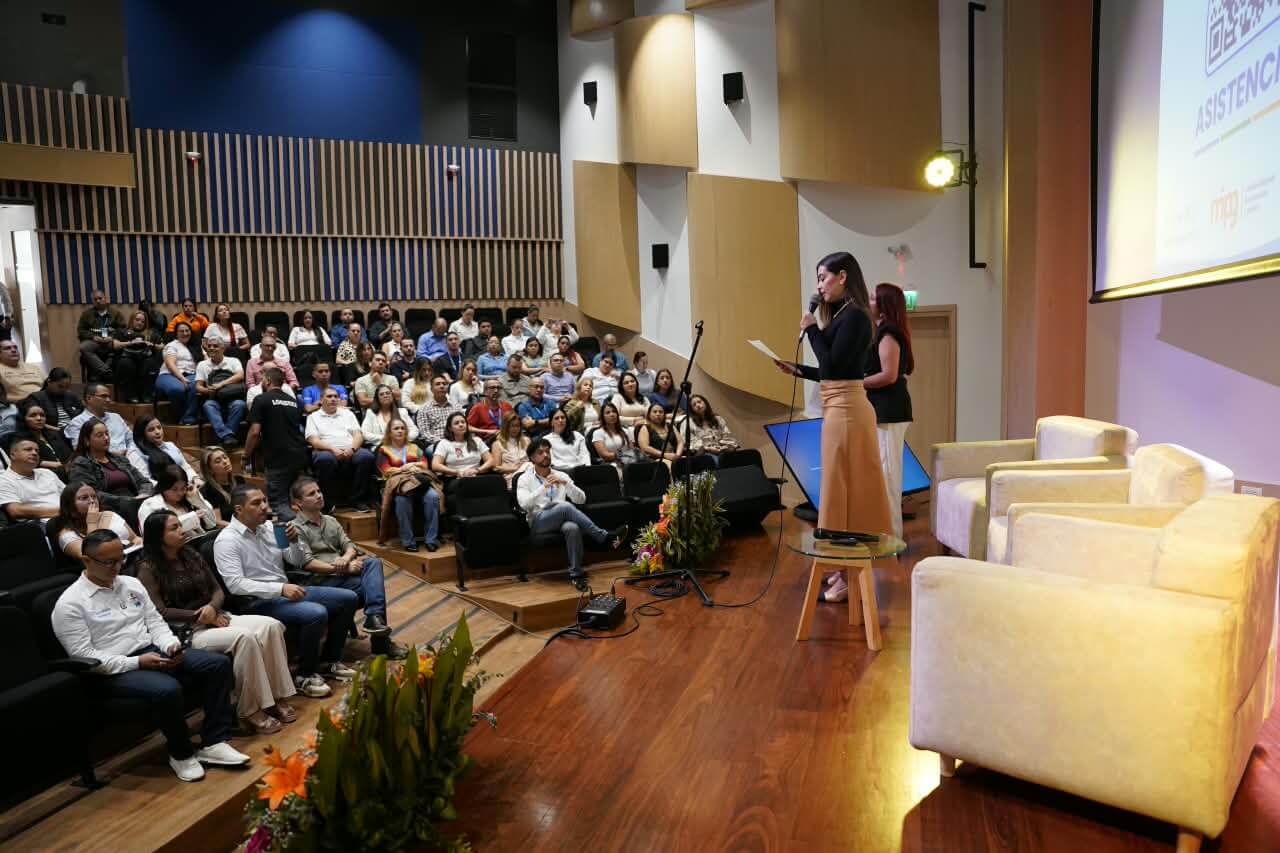 Itagüí lidera encuentro para modernizar la gestión pública