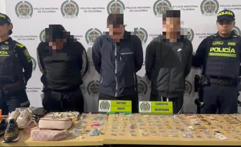 Persecución terminó con tres capturas por hurto a viviendas