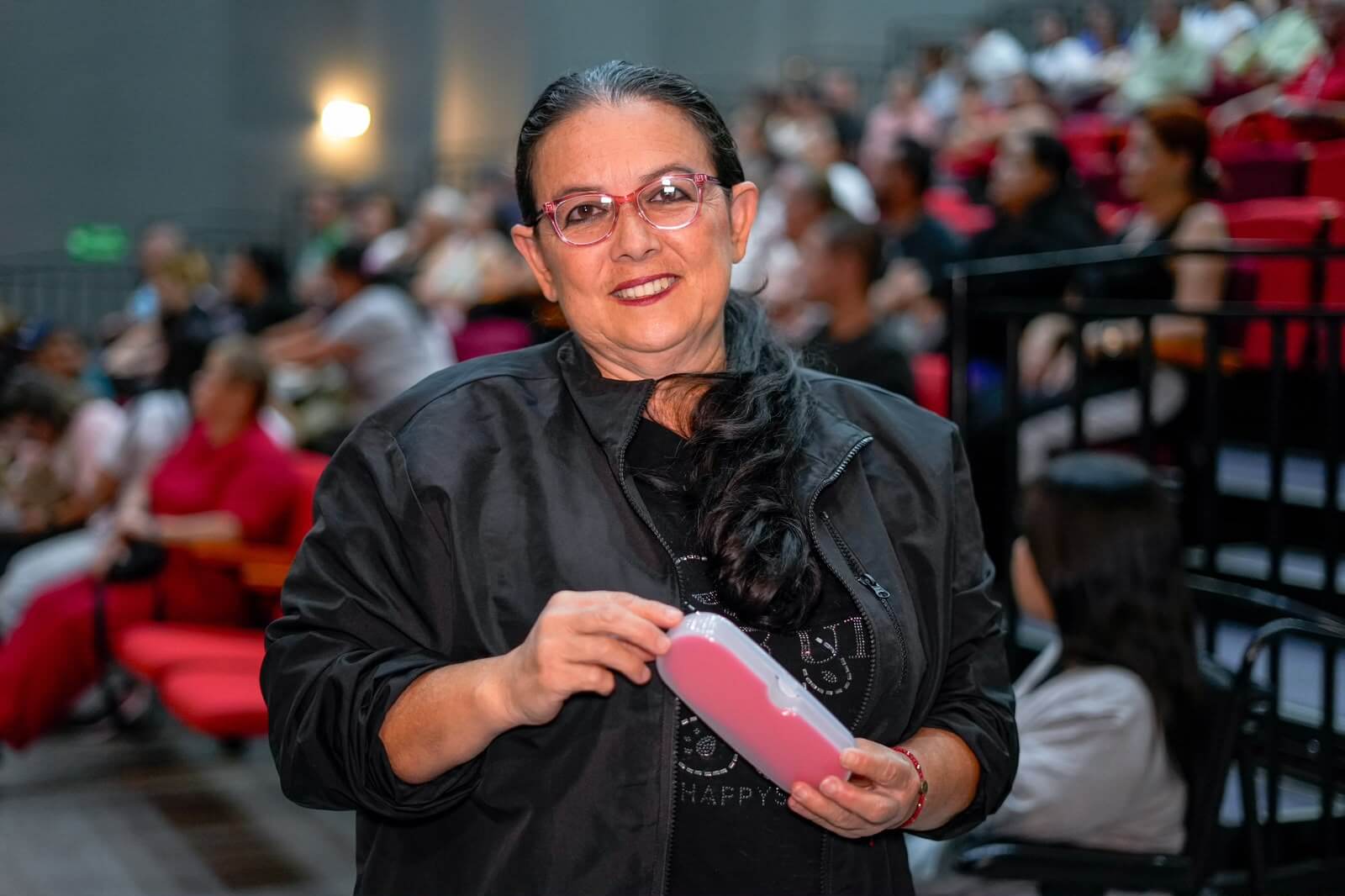 Envigado entrega 150 lentes gratis a población vulnerable