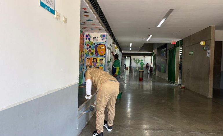 Reclusos ayudan a recuperar escenarios deportivos en Medellín